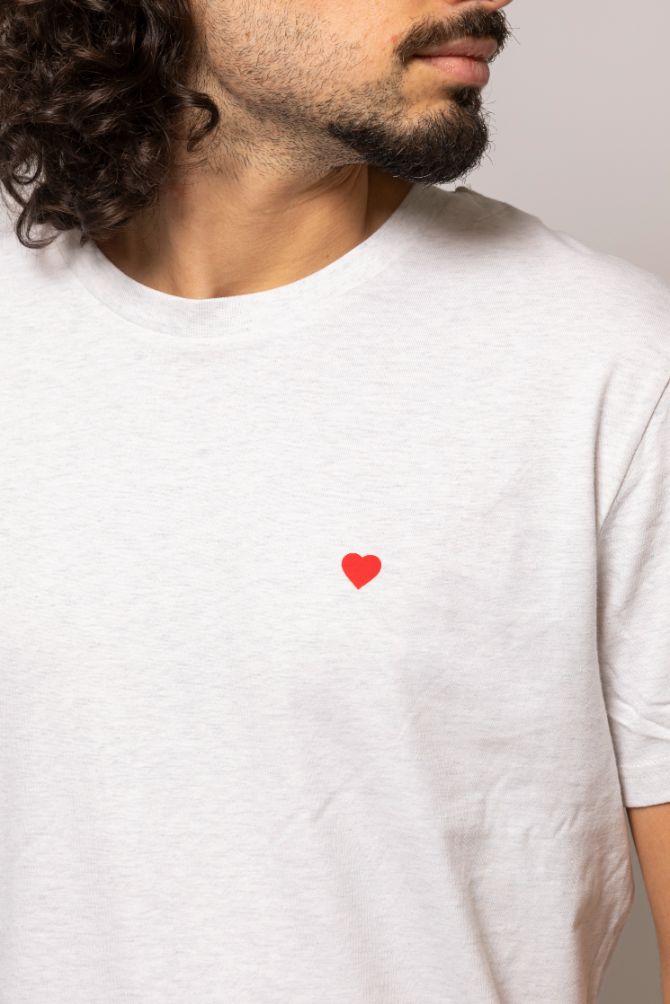 STRØM_T-Shirt_Cream_Red Heart