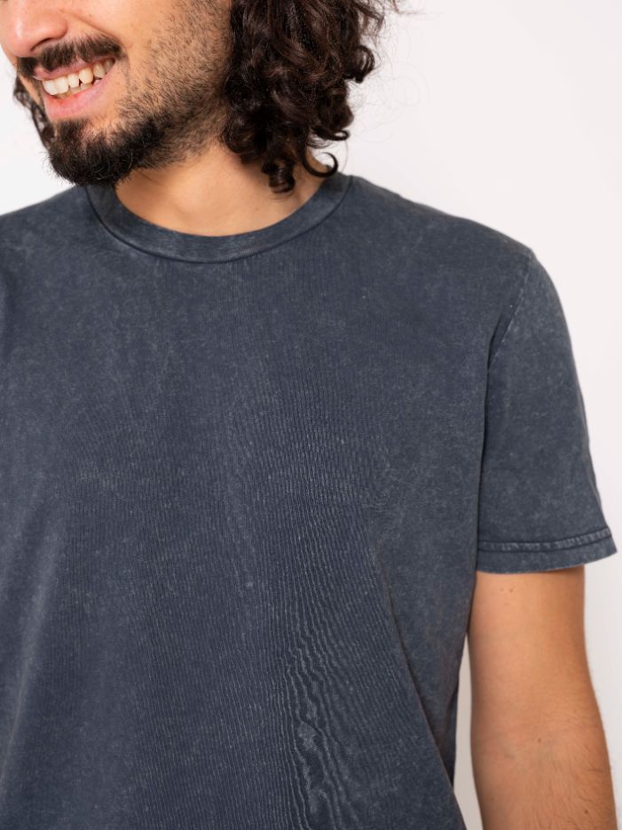 STROM_basic collection_washed graphite_shirt.