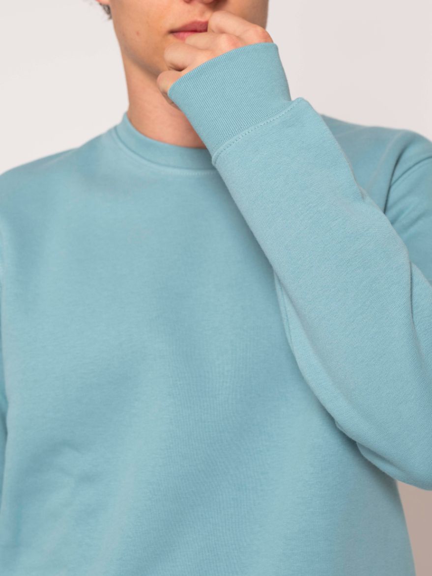 STROM_turquoise_sweater