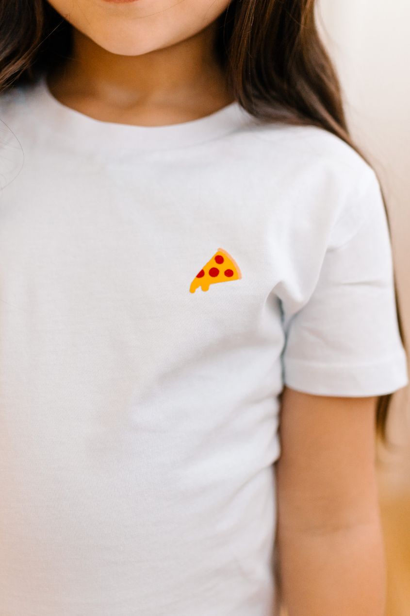 KIddo_Kids shirt_minimal_white_pizza